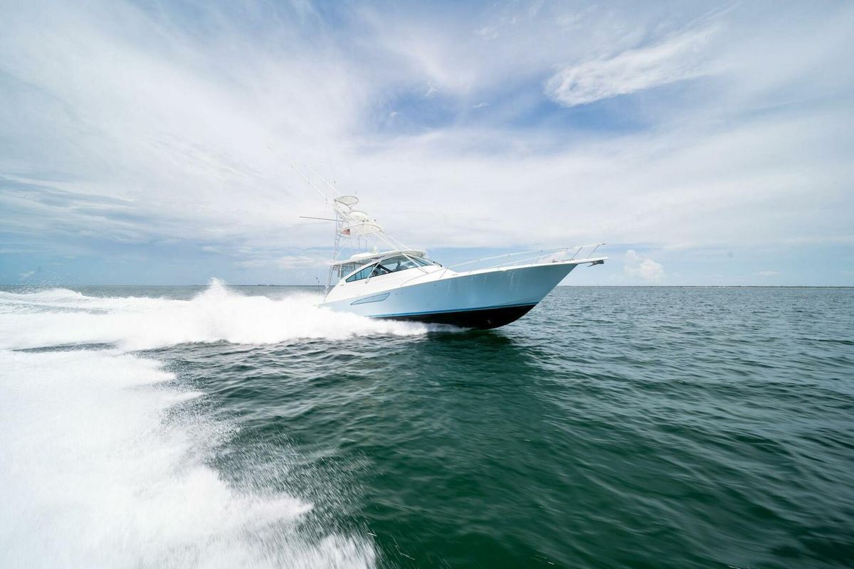 2015 Viking 52 