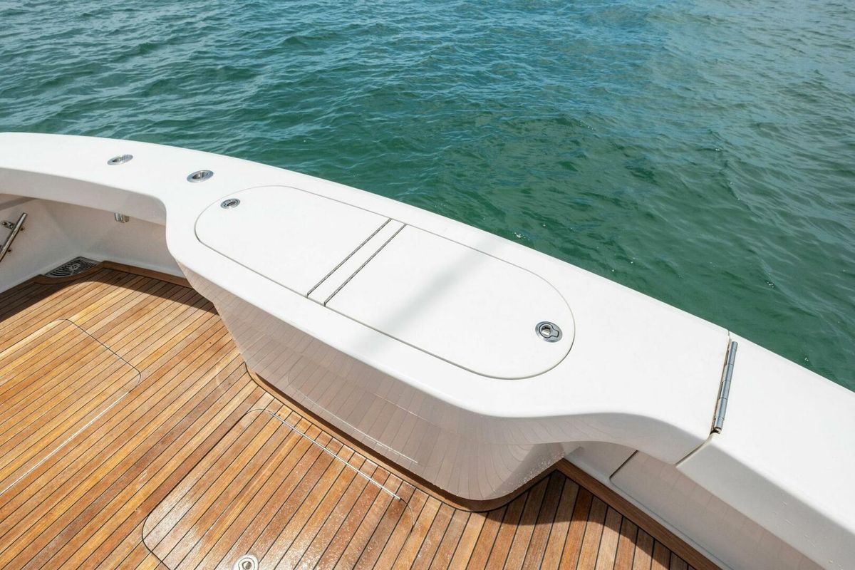 2015 Viking 52 