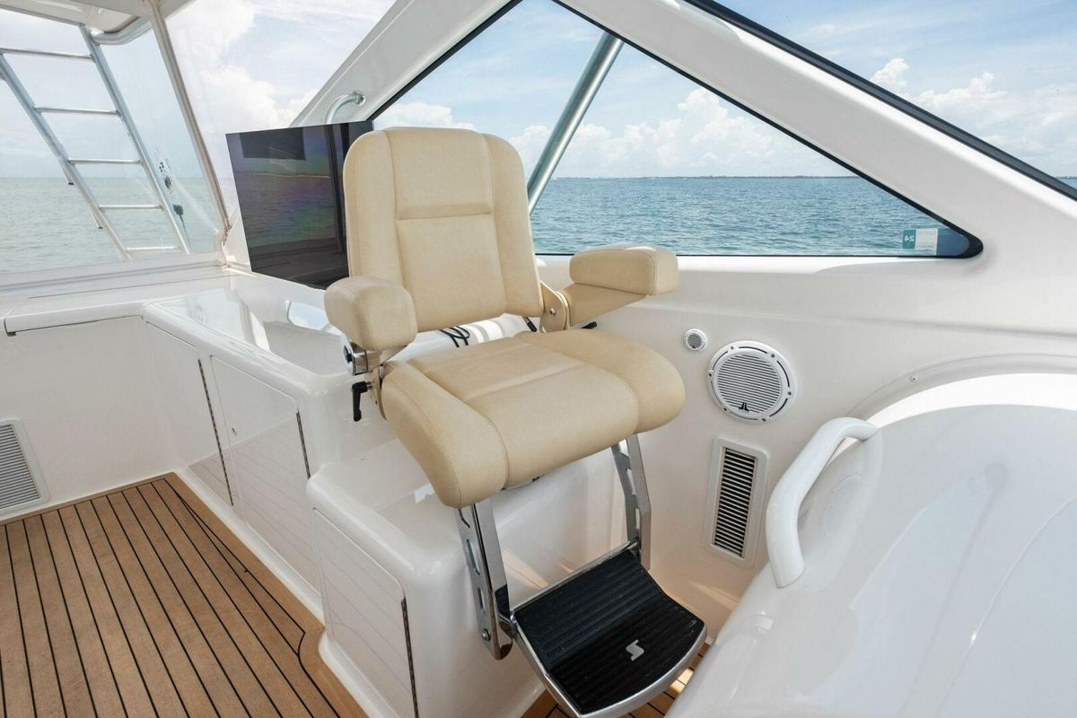 2015 Viking 52 