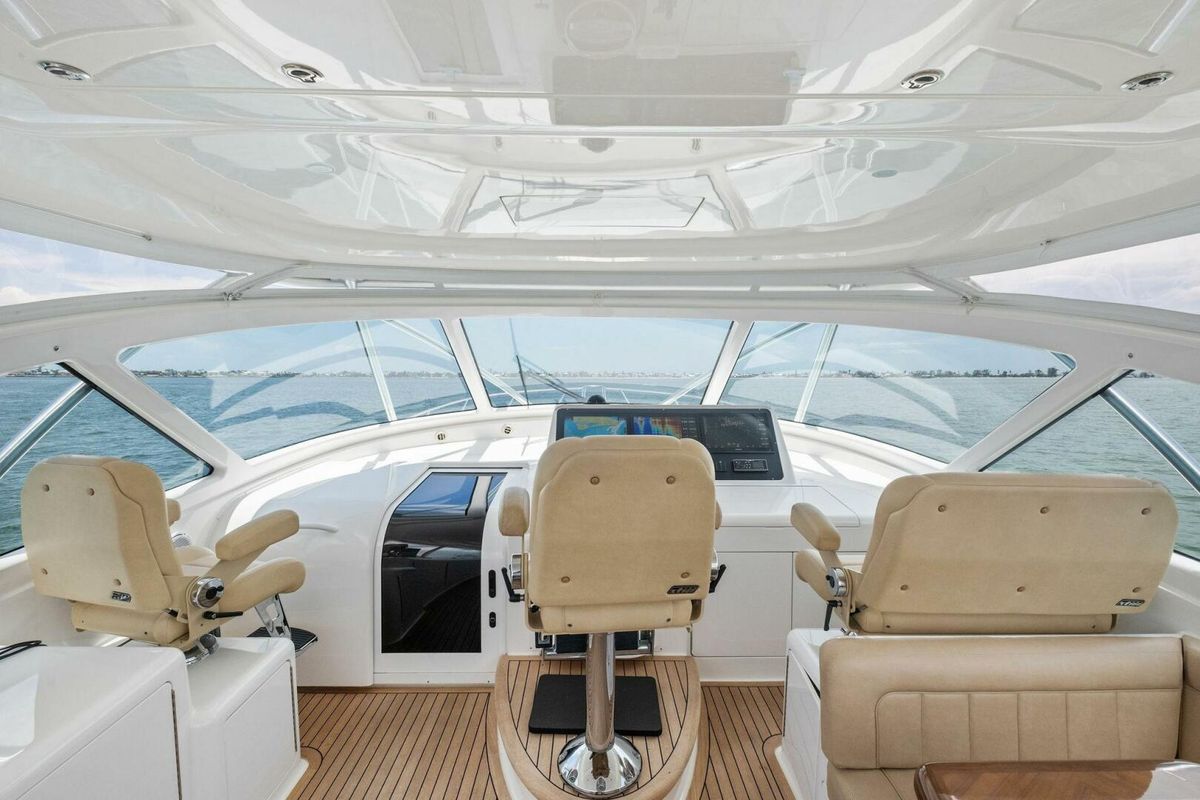 2015 Viking 52 
