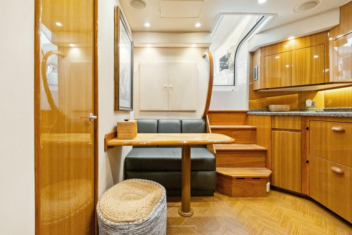 2015 Viking 52 