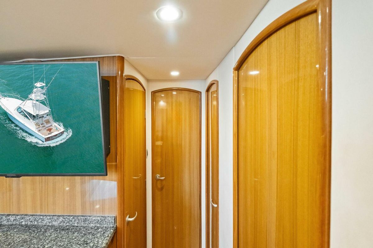 2015 Viking 52 