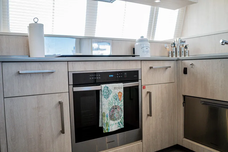 Windward Destiny Yacht Photos Pics Samsung Oven 3.1 CuFt.