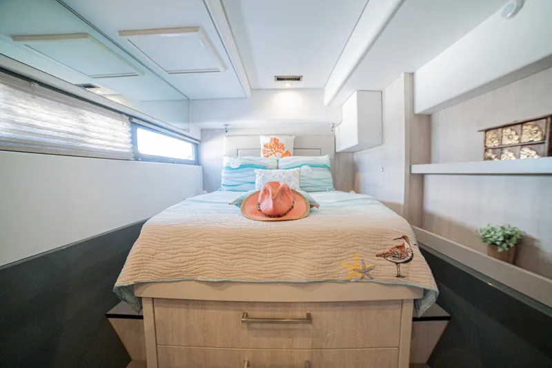 Windward Destiny Yacht Photos Pics Owner's Suite -Window Shades Down