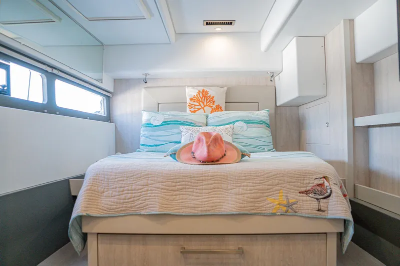 Windward Destiny Yacht Photos Pics AC Controlled and LED Reading Lights