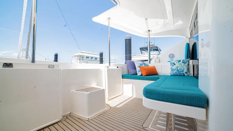 Windward Destiny Yacht Photos Pics Ample Space -Flexi-Teak Sole