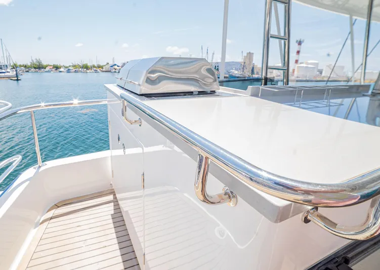 Windward Destiny Yacht Photos Pics Electric Grill