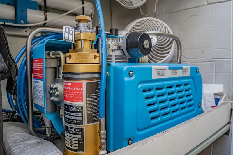 Windward Destiny Yacht Photos Pics Compressor