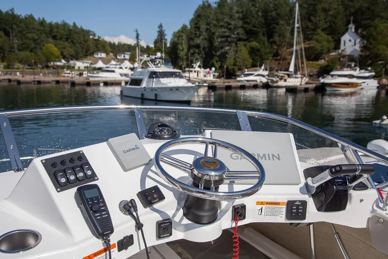  Yacht Photos Pics Manufacturer Provided Image