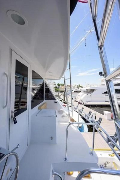 2001 Hatteras 60'