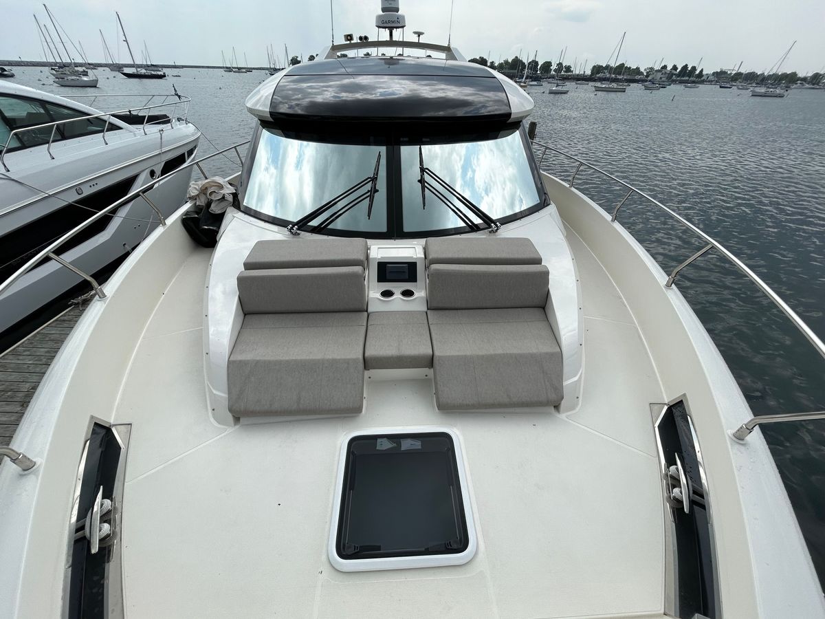 2018 Carver 52 