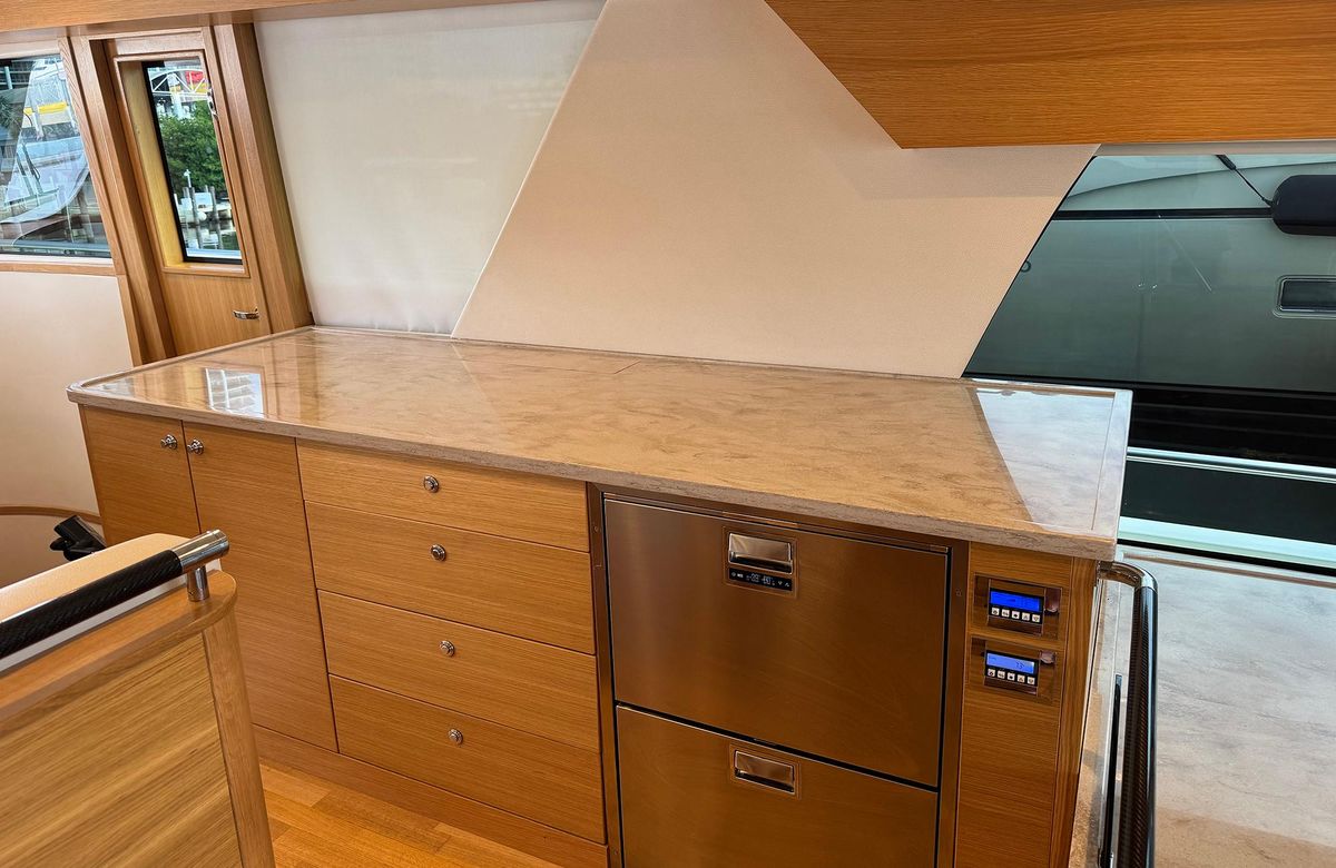 2021 Outer Reef Trident 62 