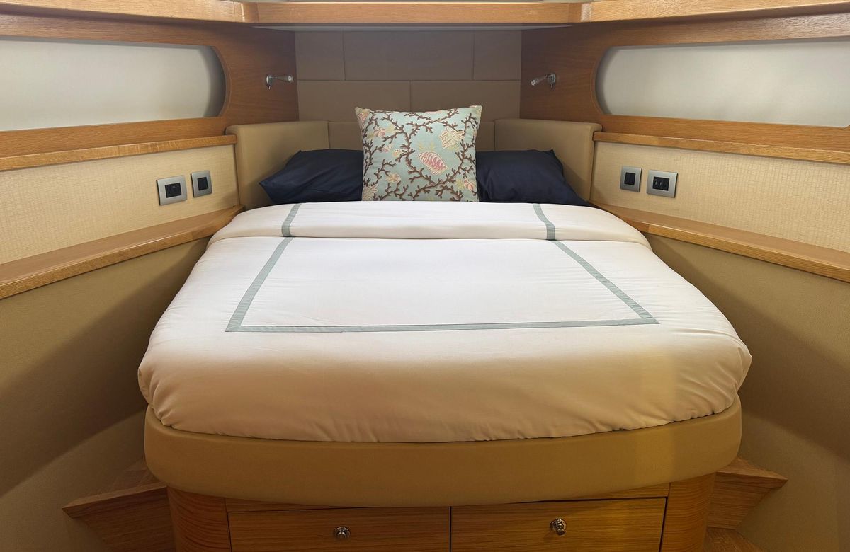 2021 Outer Reef Trident 62 