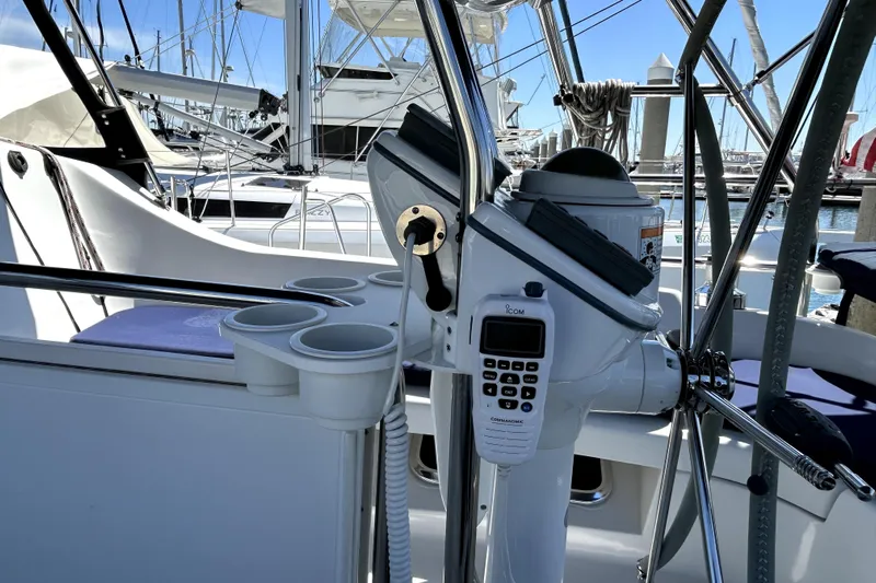 Island Myst II Yacht Photos Pics Cockpit of 2007 Hunter 41 Deck Salon sailboat with navigation equipment and cup holders.