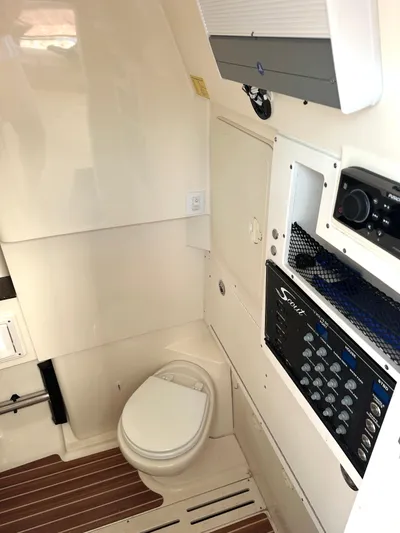 Trailer Included In Sale Yacht Photos Pics 