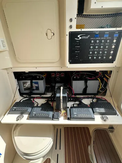 Trailer Included In Sale Yacht Photos Pics 