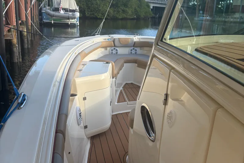 Trailer Included In Sale Yacht Photos Pics 