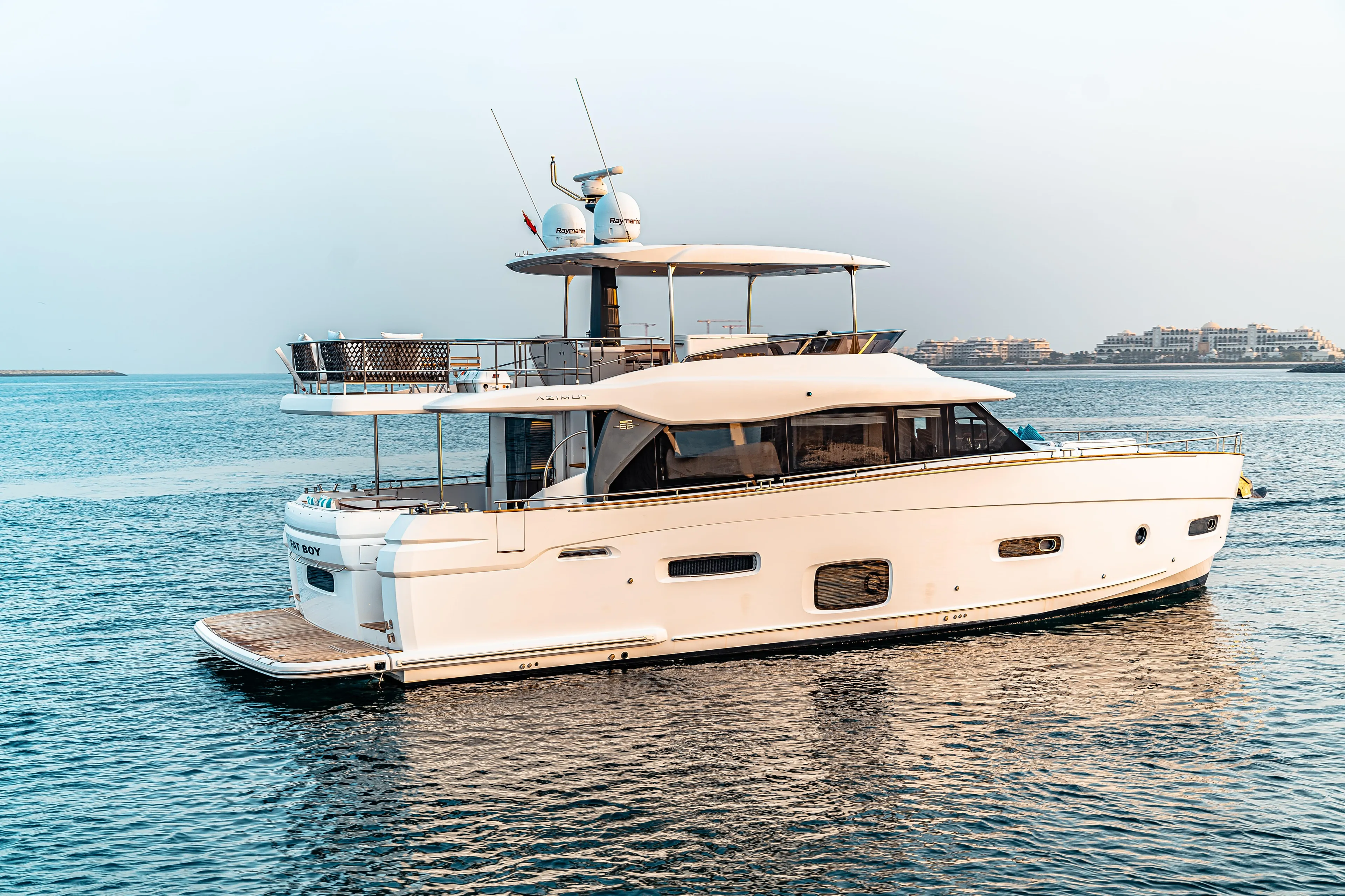 Azimut Magellano 66