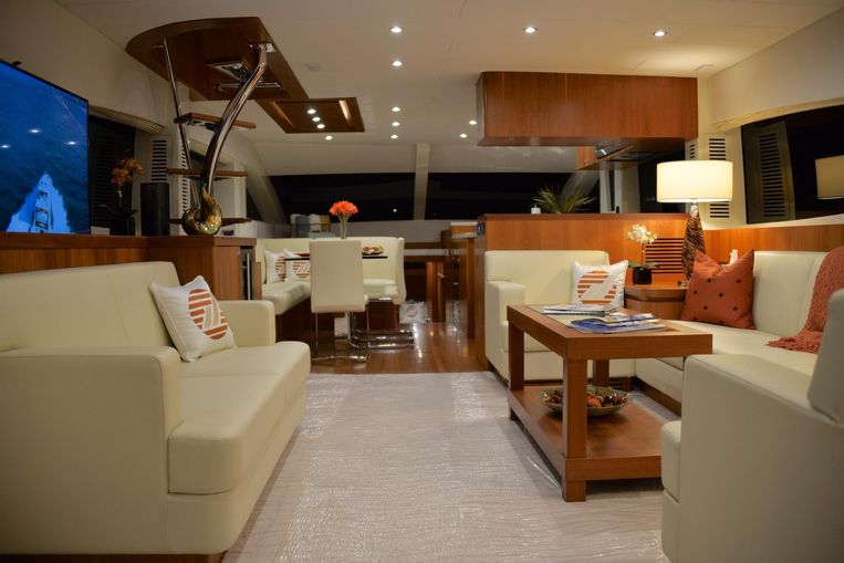 2024-70-johnson-70-motor-yacht-sky-lounge