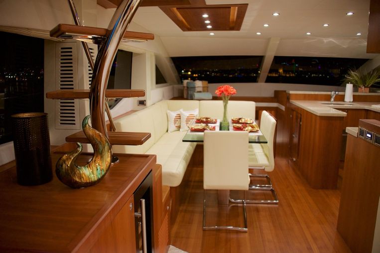 2022-70-johnson-70-motor-yacht-sky-lounge