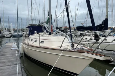 Island Packet 370