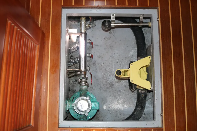 Hard To Believe Yacht Photos Pics 