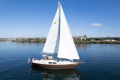 Island Packet 465