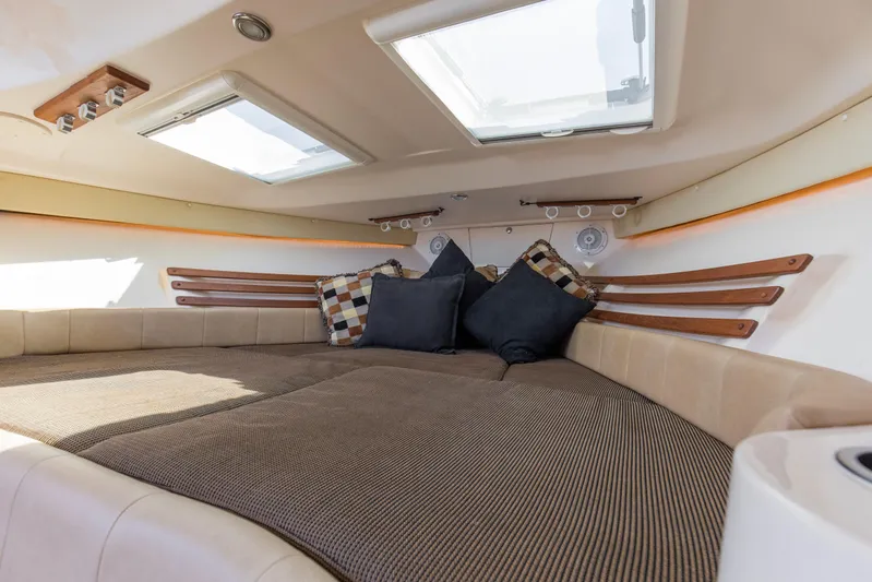  Yacht Photos Pics 2009 33 Grady White 330 no name Cabin