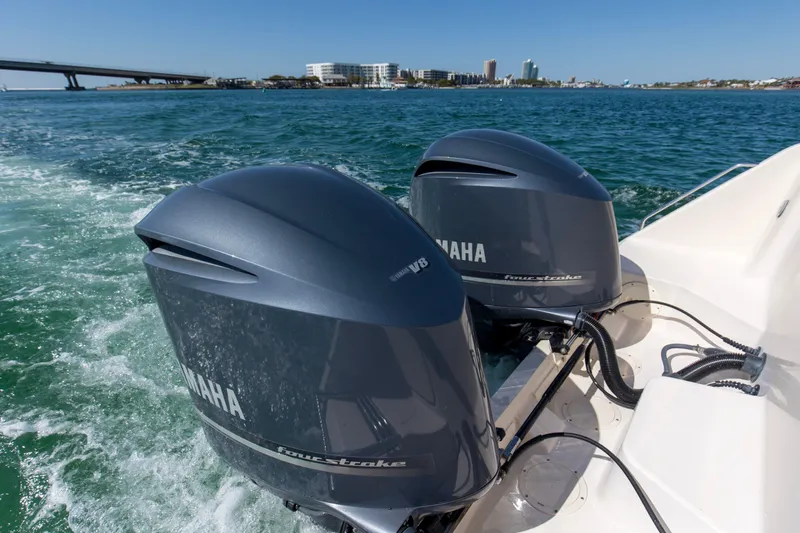  Yacht Photos Pics 2009 33 Grady White 330 no name Engines