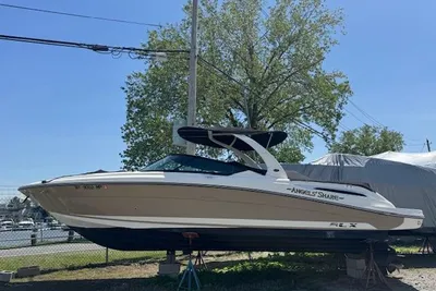 Sea Ray 270 SLX