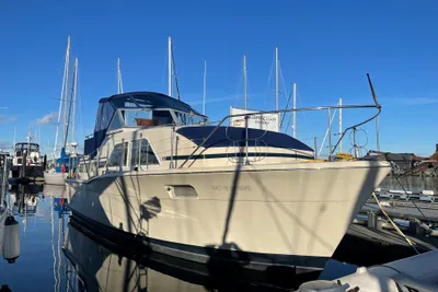 Chris-Craft Catalina 35