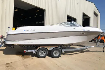 Four Winns 240 Horizon