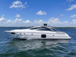 2016 70' Pershing-70 Miami, FL, US