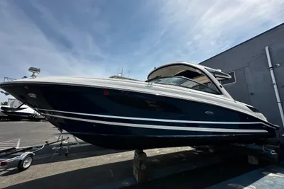 Sea Ray SLX 350