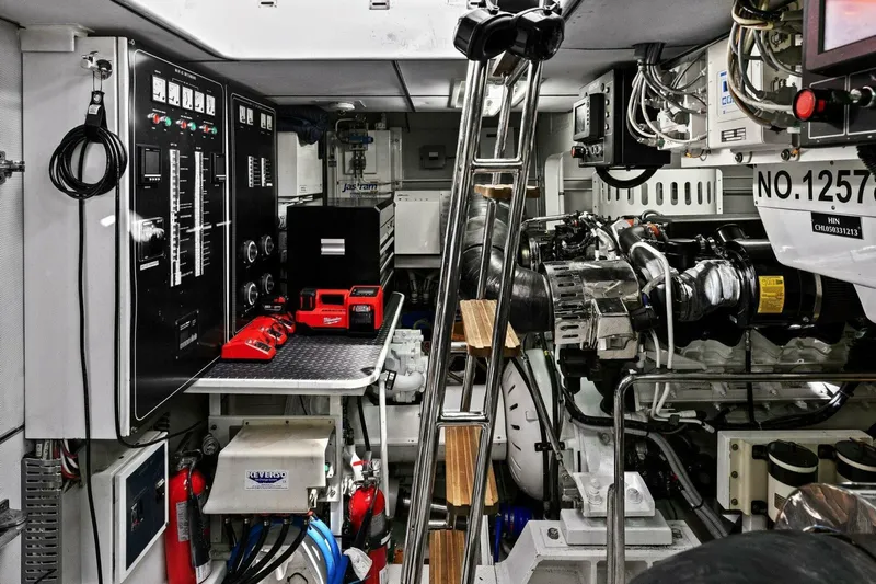 Rockwater Yacht Photos Pics 2013 Cheoy Lee 76 Alpha Flybridge - Image 95