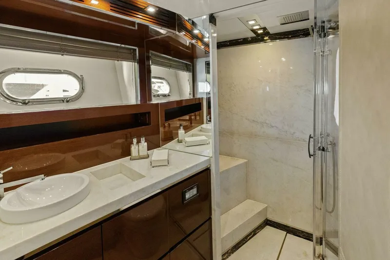 Rockwater Yacht Photos Pics 2013 Cheoy Lee 76 Alpha Flybridge - Image 78