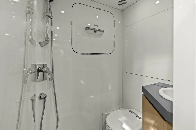 Rockwater Yacht Photos Pics 2013 Cheoy Lee 76 Alpha Flybridge - Image 93