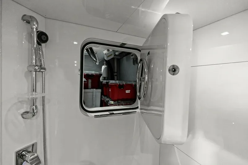 Rockwater Yacht Photos Pics 2013 Cheoy Lee 76 Alpha Flybridge - Image 94