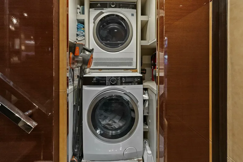 Rockwater Yacht Photos Pics 2013 Cheoy Lee 76 Alpha Flybridge - Image 60