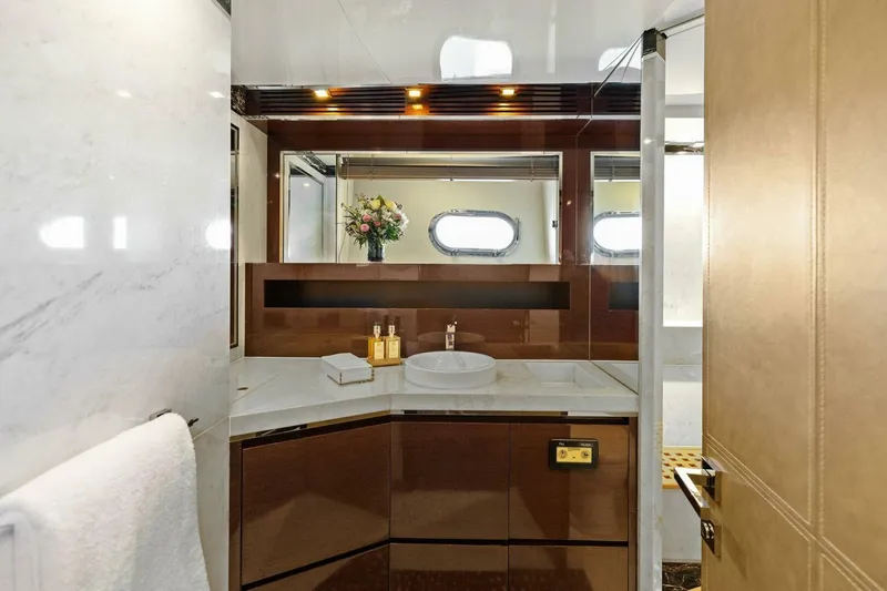 Rockwater Yacht Photos Pics 2013 Cheoy Lee 76 Alpha Flybridge - Image 87