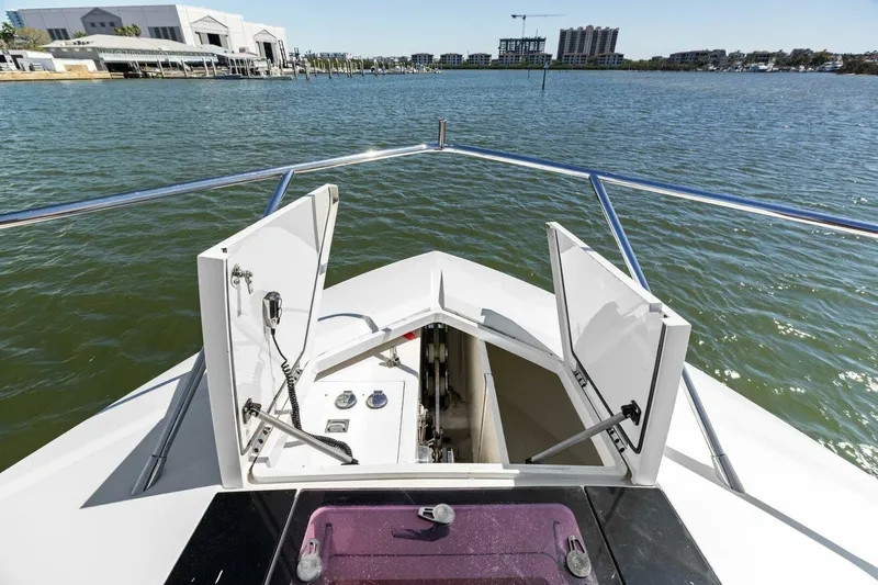 Rockwater Yacht Photos Pics 2013 Cheoy Lee 76 Alpha Flybridge - Image 20