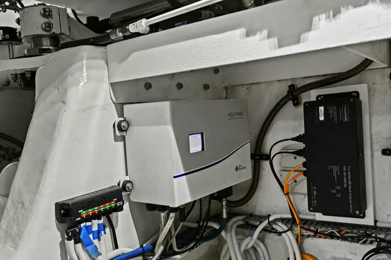 Rockwater Yacht Photos Pics 2013 Cheoy Lee 76 Alpha Flybridge - Image 100