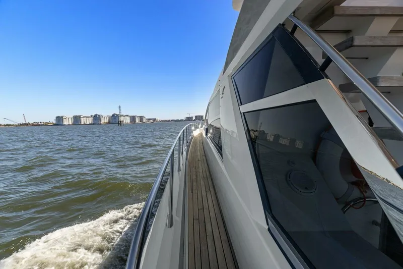 Rockwater Yacht Photos Pics 2013 Cheoy Lee 76 Alpha Flybridge - Image 24