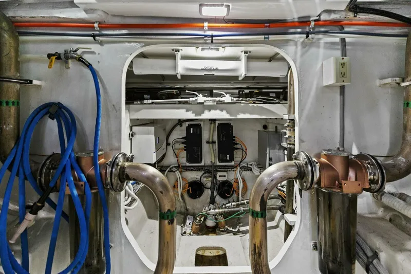 Rockwater Yacht Photos Pics 2013 Cheoy Lee 76 Alpha Flybridge - Image 98