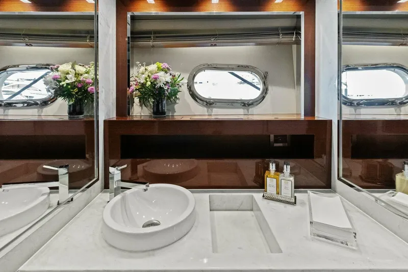 Rockwater Yacht Photos Pics 2013 Cheoy Lee 76 Alpha Flybridge - Image 74