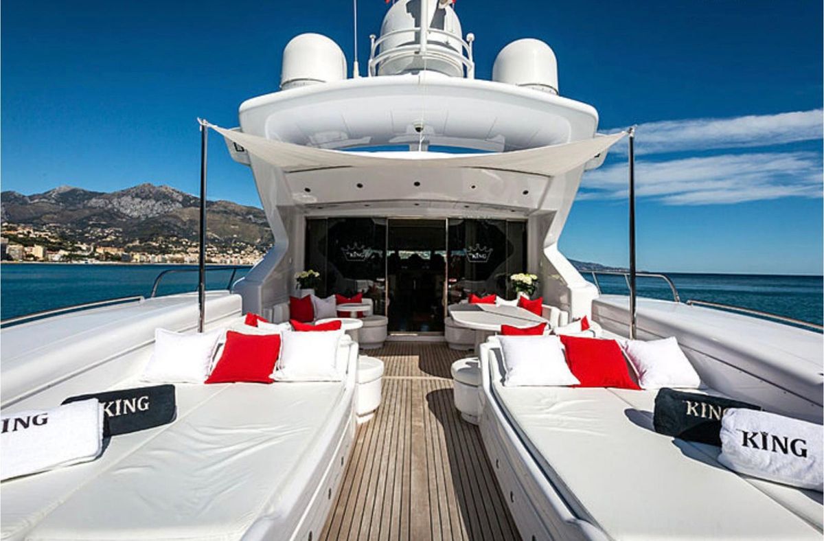 2004 Mangusta 111 