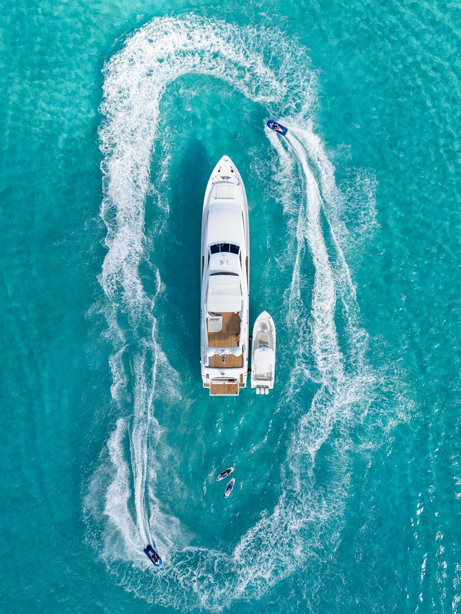 2004 Ferretti Yachts 112 