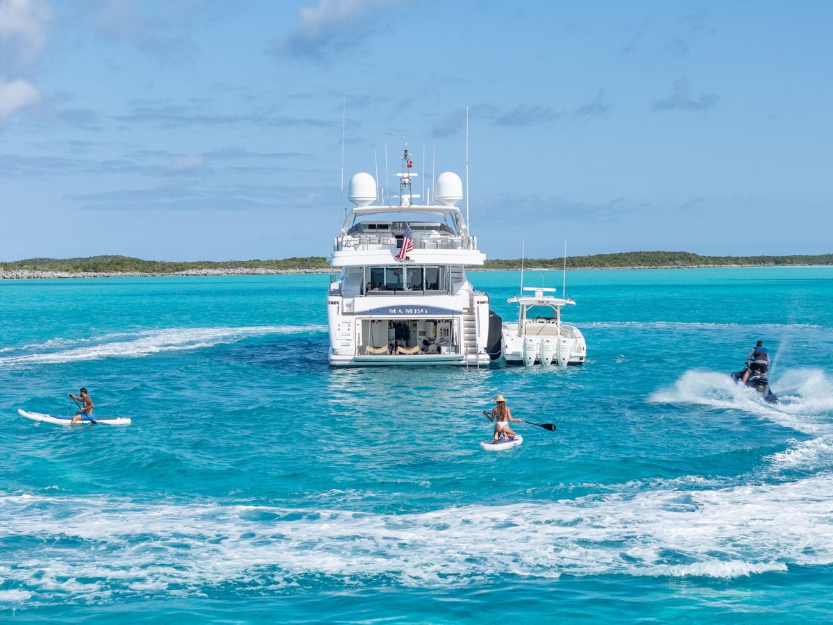 2004 Ferretti Yachts 112 