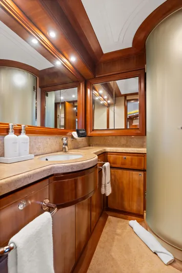 Mambo Yacht Photos Pics 