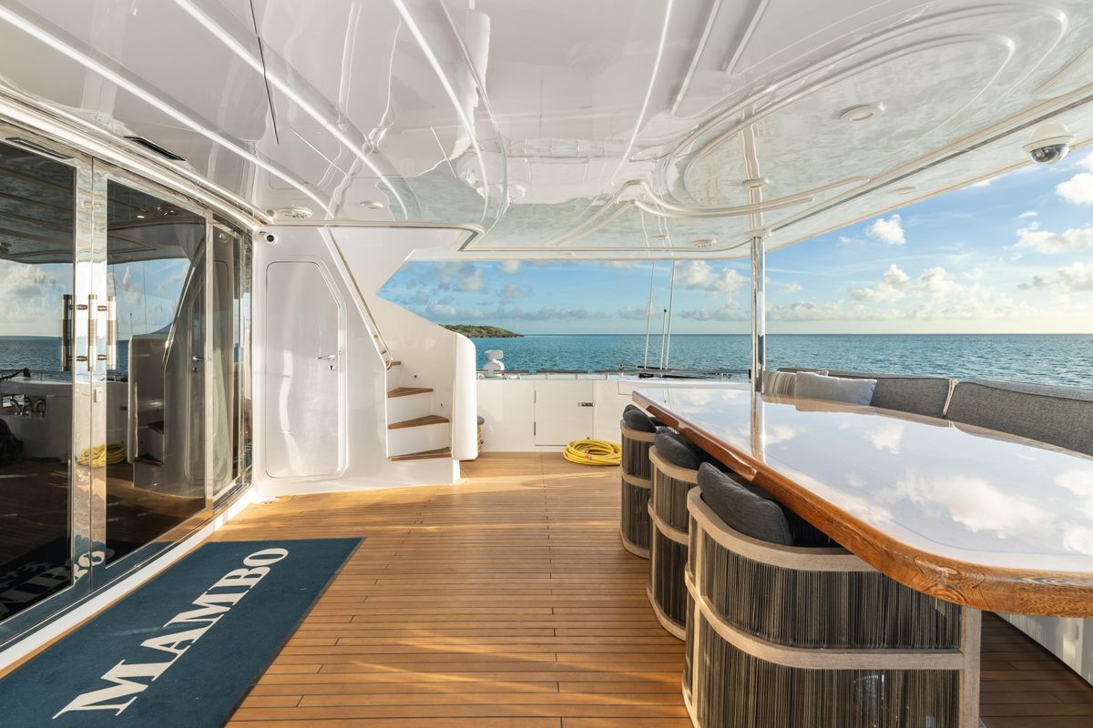 2004 Ferretti Yachts 112 